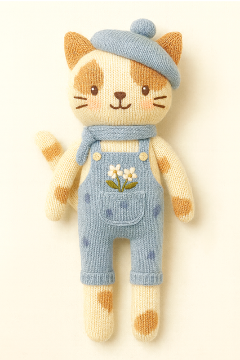 Berry – Knitted Cat Doll