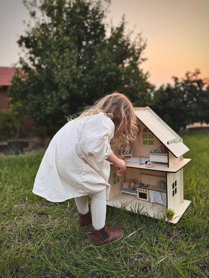 Floral dollhouse 